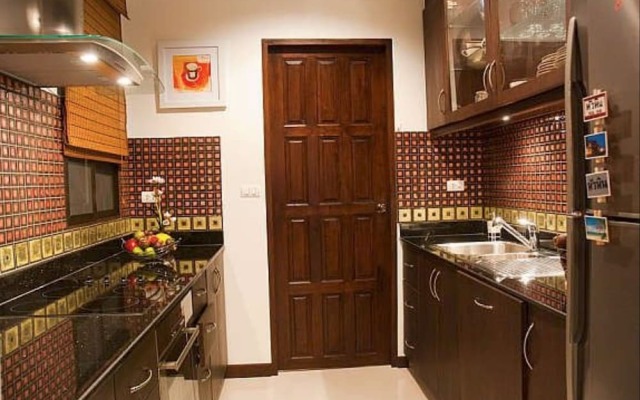 4 Bedroom Private Bali Style Villa HH1