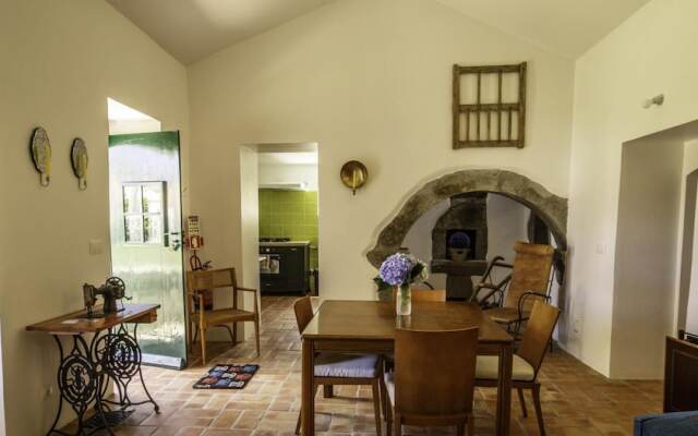 Casa do Merend rio in Biscoitos