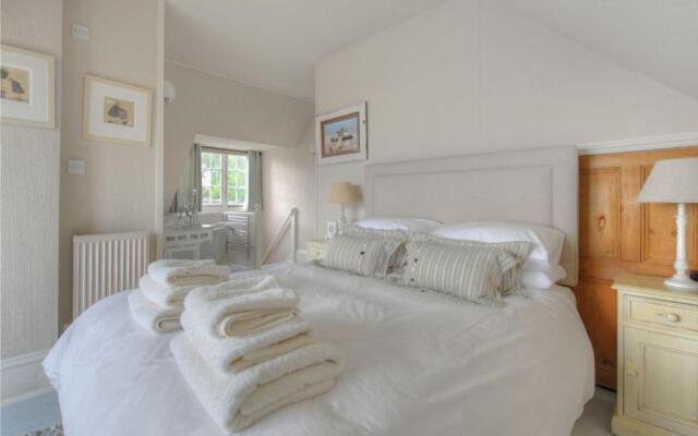2 Hadleigh Villas