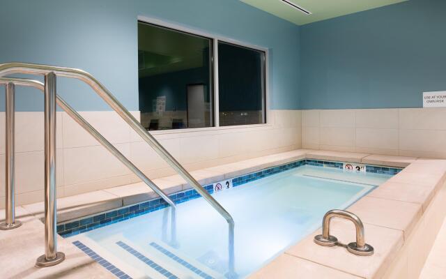 Holiday Inn Express & Suites Ely by IHG