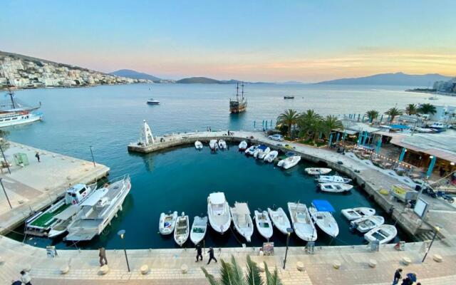 Sun N Blue Hotel
