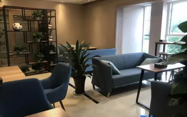 Yunze Hotel