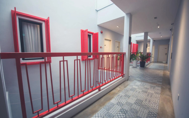 CIQ HOTEL at Jalan Trus