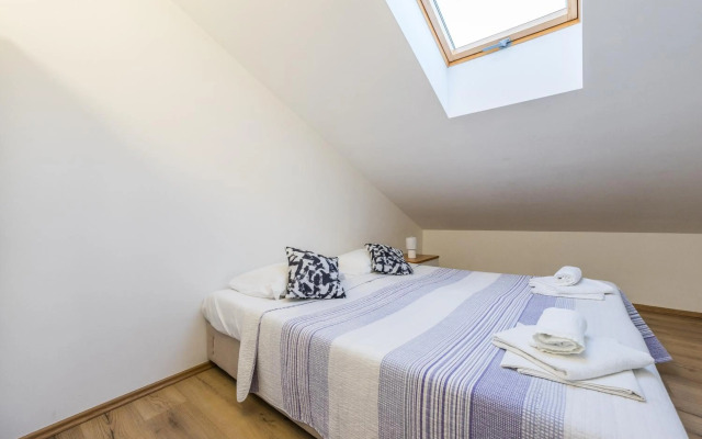 Mint, lovely apartment for 8