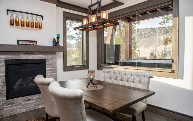 The Seasons 1818 2 Bedroom Condo by RedAwning