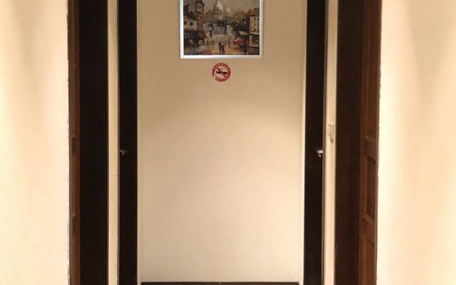 Frank's Hostel