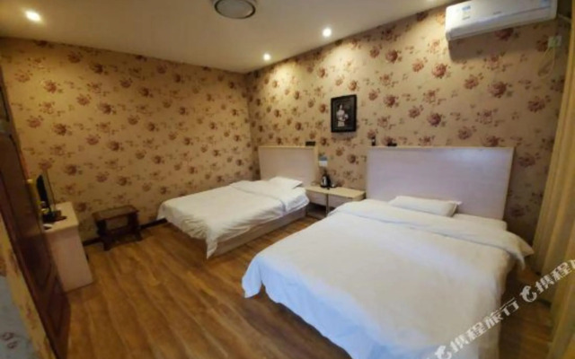Qinghuaci Hotel