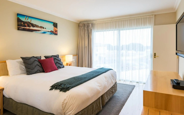 Paihia Beach Resort & Spa Hotel