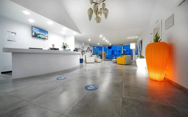 Aqua Suites