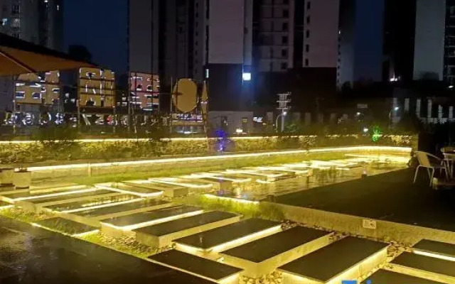 Nayu Jifeng Hotel