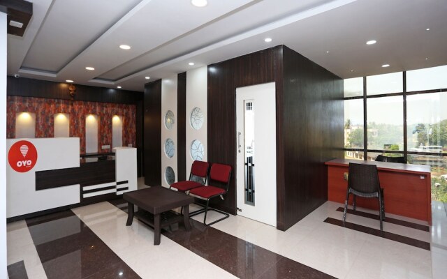 OYO 9048 Hotel Lucifer
