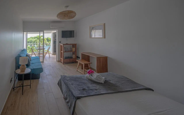 Studio, Piscine Et Vue Mer A La Marina