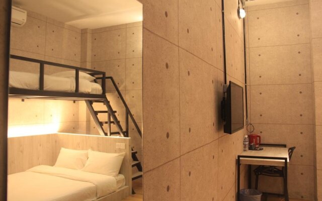 OYO 89620 Merge Summit Boutique Hotel