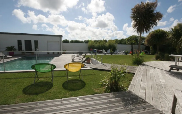Luxurious Villa with Private Pool in Loctudy France