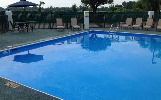 Hallmarc Inn & Suites of West Memphis