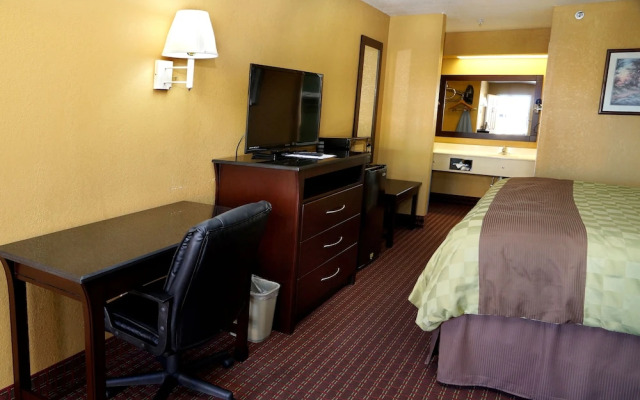 Executive Inn Opp