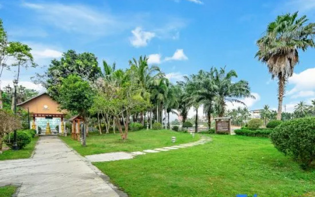 Xinglong Ramada Hot Spring Resort Wanning