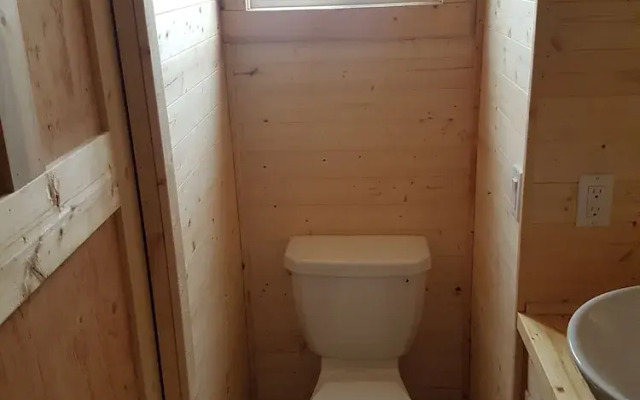 Secluded Tiny Home Fairmont