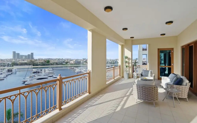 Waterfront 3BR Apt Direct Access to Nakheel Mall