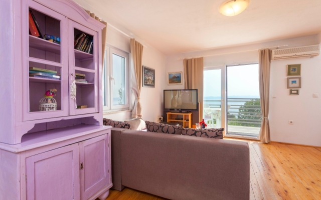 Holiday house Tonci - comfortable & surrounded by nature: Tucepi, Riviera Makarska