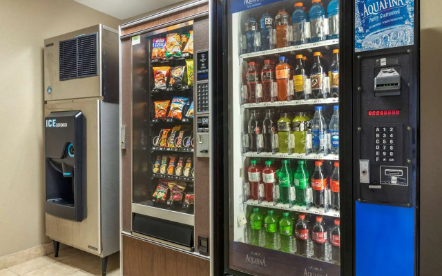 Sleep Inn & Suites Brunswick North