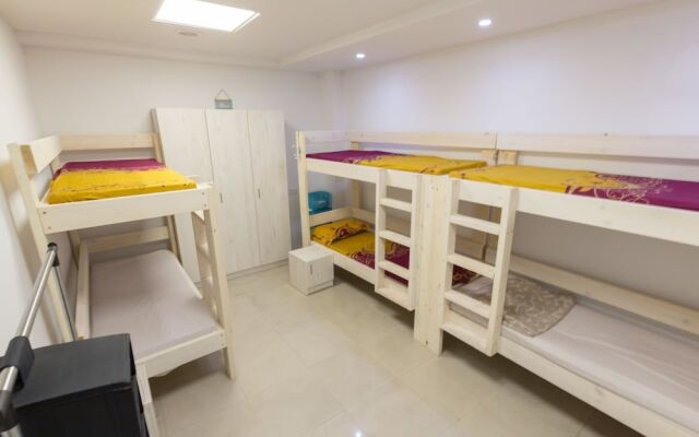 Mevaser - Christian Guest House