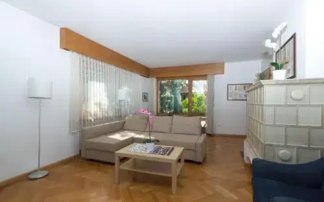 Apartments Villa Center Pic