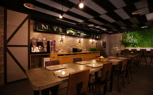 Nys Loft Hotel - Hostel