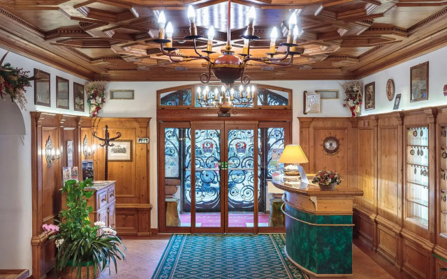 Franceschi Park Hotel