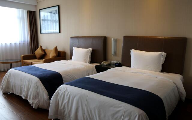 Holiday Inn Shanghai Jing'an by IHG