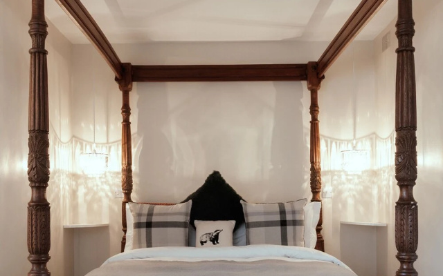 Hurtwood Inn
