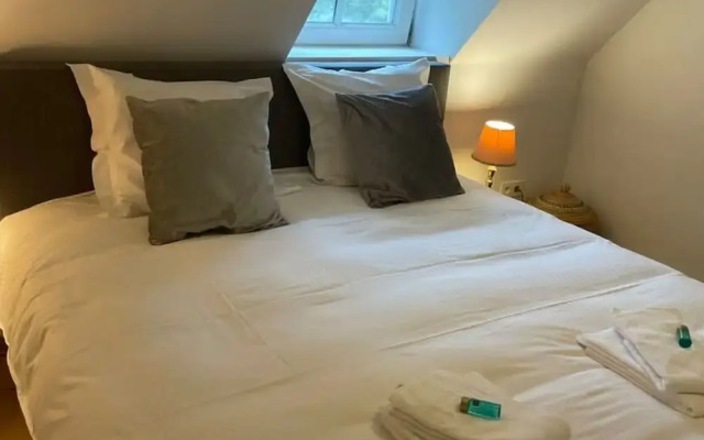 Two Guest-rooms in Stylish Villa - Free Bikes