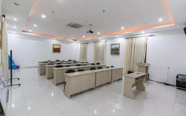 Jiangyin Xinyi Express Hotel