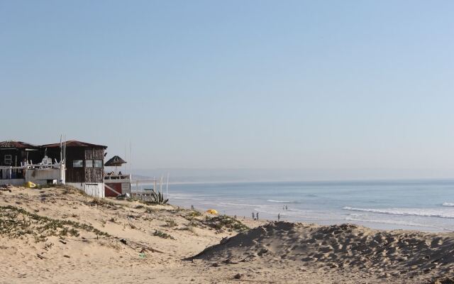 Aroeira Pool House by Lisbon-Coast