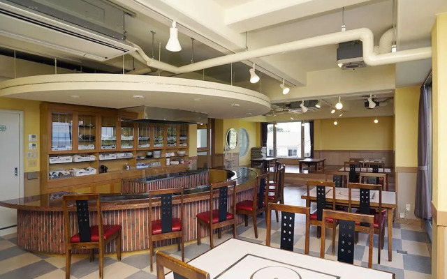 Tobi Hostel and Apartments