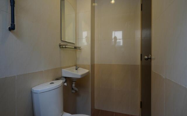 OYO 43955 N9 Business Hotel