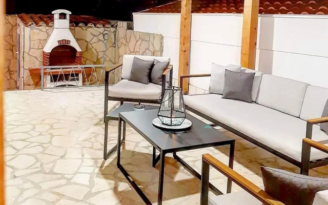 House Sidro, Stari Grad