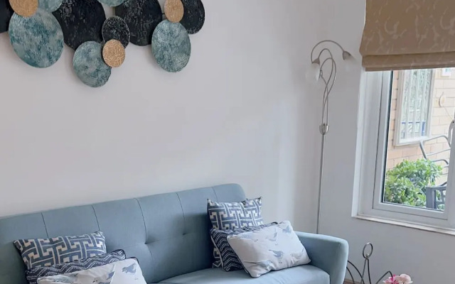 Beautiful 3 Bedroom Apartment in Bournemouth
