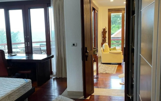 Seaview Residence