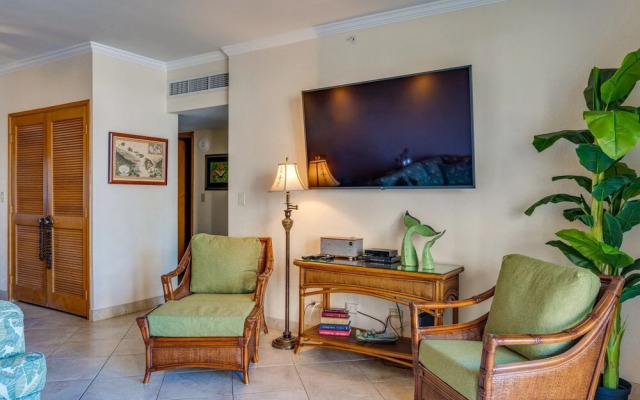 Kaanapali Shores #159 2 Bedroom Condo by RedAwning