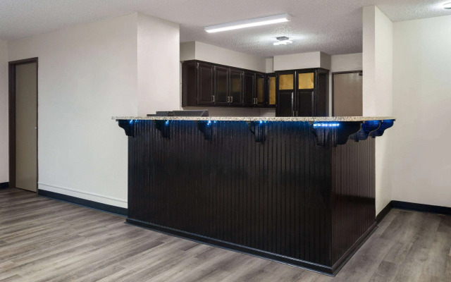 Super 8 by Wyndham Mt. Vernon