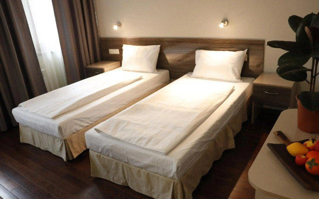 Roots Hotel & Wine Bar