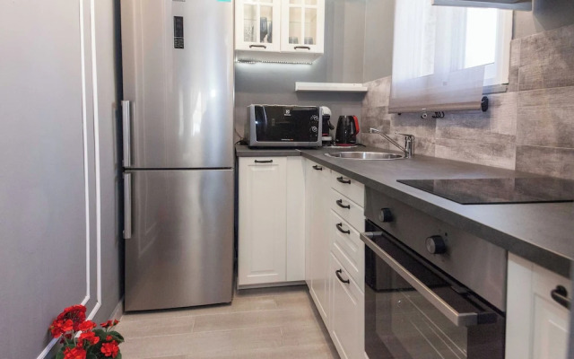 Fresh 1 Bd Apt w Balcony in Kato Patisia
