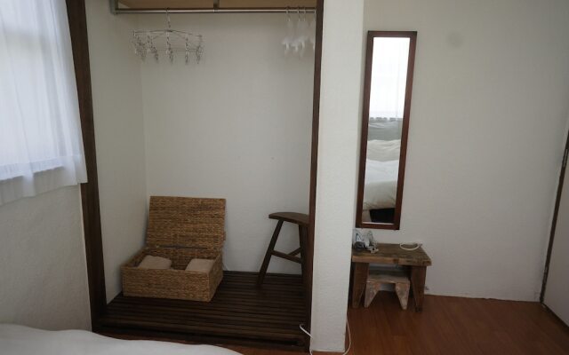 Tiny guest house mametora