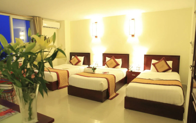 Luxe Hotel