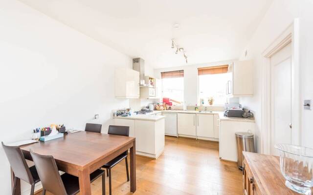 Sloane Square Luxury Flat 4 Guests