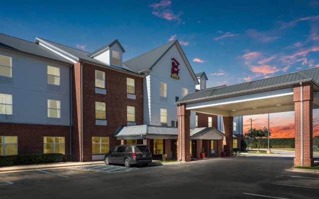 Red Roof Inn PLUS+ & Suites Birmingham - Bessemer