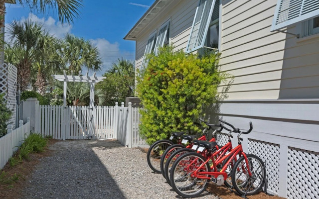 Shore Fun at Destin Pointe