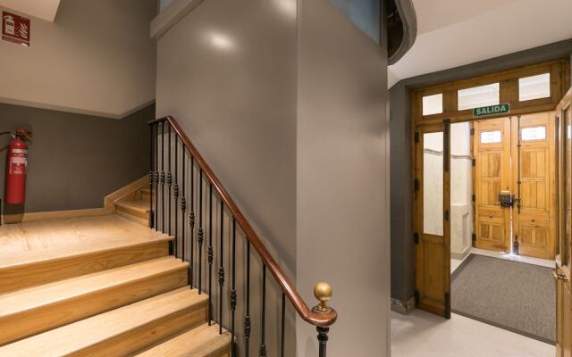 Feelathome Madrid Suites Apartments