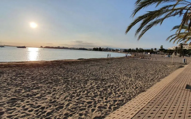 House with free parking, barbeque air conditioning